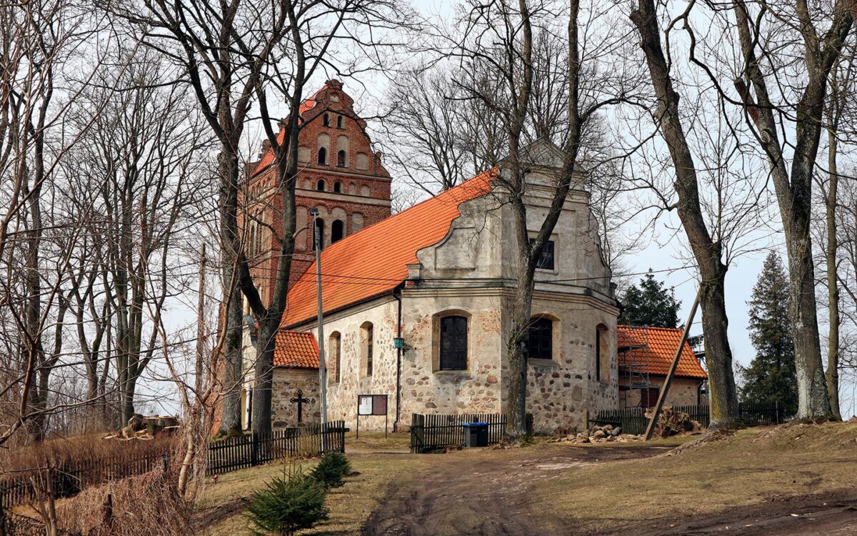 Konserwacja zabytków Toruń - Renova - północna ściana kościołu w Dźwierzutach